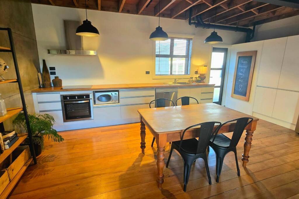 Apartment 4 - Haddin Court - Chic Ny Loft Style Blenheim Ngoại thất bức ảnh